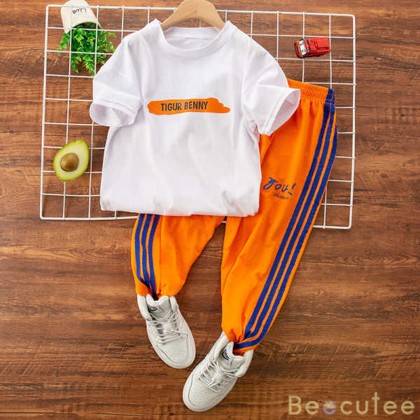 ホワイト/Tシャツ+オレンジ/カジュアルパンツ